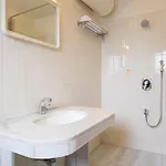 Hotel Welcome 2*