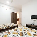 Service In Goregaon West Guest house *