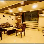 Qubestay Airport Capsule Hotel & Hostel
