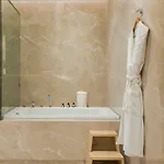 The Park Juhu 4*