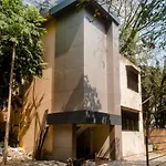 Oyo 17028 Hotel Aviva Residency