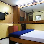 Happy Hotel Mumbai
