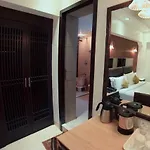 Hotel Manama 3*