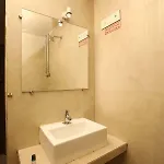 Metro International Hotel 2*