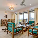 Isec Apartment *