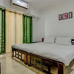 Service In Goregaon West Guest house *