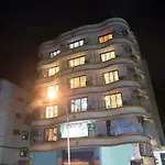 Daisy Residency