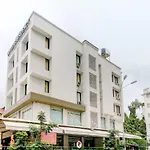 Capital O 45076 Hotel Vegas Residency Deluxe