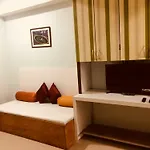 Shubham Parle Hotel