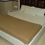 Celeste Colaba Hotel 2*