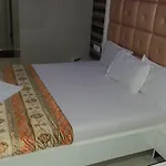 Celeste Colaba Hotel 2*