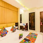 Fabhotel Embassy Park 3*