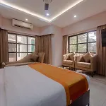 Oyo Flagship 15439 Colaba