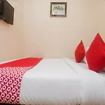 Oyo Shivar Near Carnival Cinemas Imax 3*