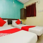 Oyo 7062 Amana Suites