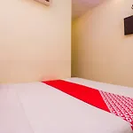Oyo 7062 Amana Suites