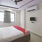 Oyo 17165 Flagship Ace Residency Marol