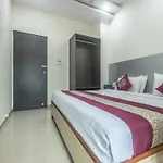 Hotel Oyo 845 Kailash Park 2*