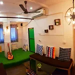 Bombay Backpackers
