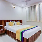 Hotel Treebo Trip Vijay