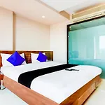 Imperial Residency Hotel 3*