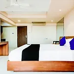 Imperial Residency Hotel 3*
