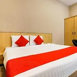 Oyo Flagship 62835 Oriental Rooms And Banquet Madh Church