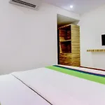 Hotel Treebo Trend Bkc Grand 3*