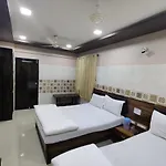 Pakeeza Hotel