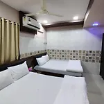 Hotel Pakeeza Mumbai