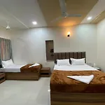 Hotel Divine