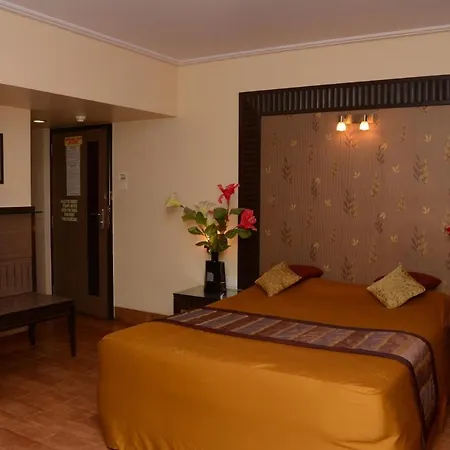 Hotel Sampoorna Mumbai