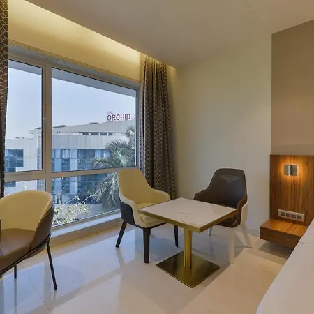 Airlink Hotel 3*