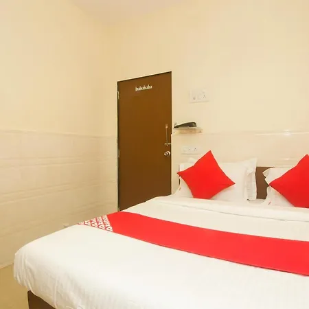 Hotel Vaccinated Staff - Oyo 24430 Hotel Baldev Palace 3*