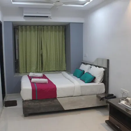Park Andheri West 2*