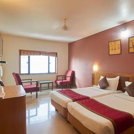 Hotel Sukh 3*
