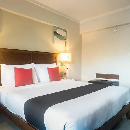 Capital O 618 Maharaja Hotel