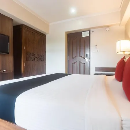 Hotel Capital O 618 Maharaja Hotel 3*