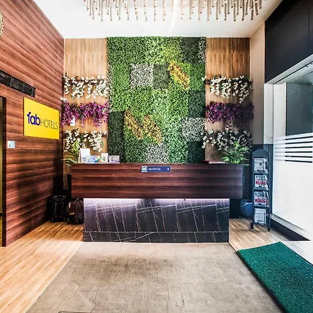 Fabhotel Regal International Hotel