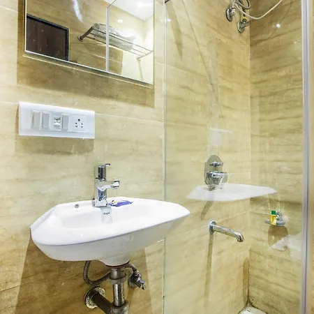 Fabhotel Regal International Hotel 3*