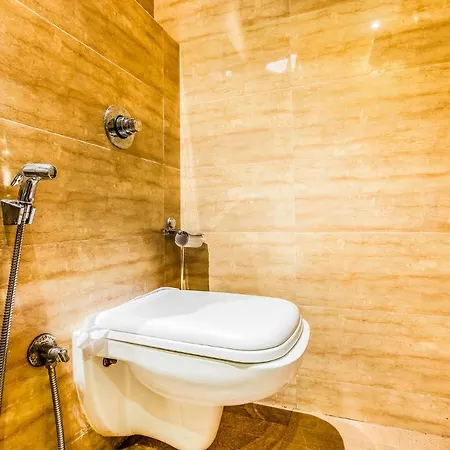 Fabhotel Regal International Hotel 3*