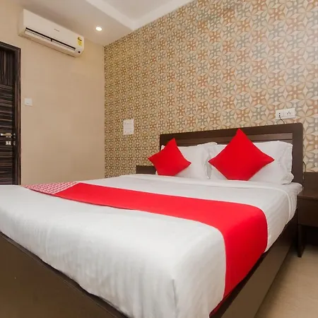 Oyo 6371 Abrol Hotel