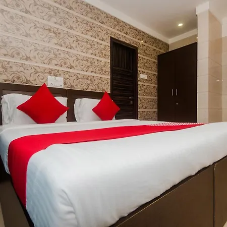 Hotel Oyo 6371 Abrol