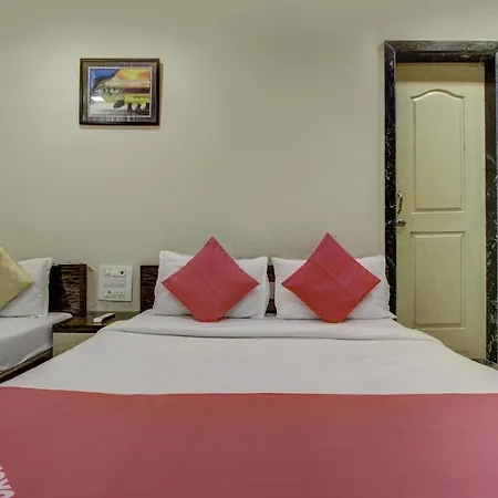 Oyo 74879 Imperial Palace Hotel Mumbai