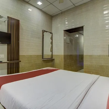Hotel Oyo 74879 Imperial Palace Mumbai