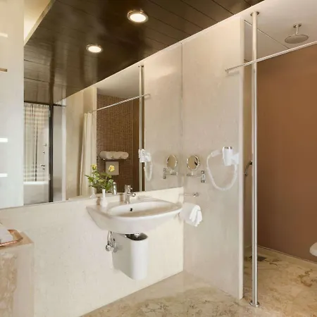 Ramada Powai & Convention Centre Hotel Mumbai