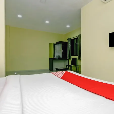 Oyo 23656 Parimeet Hotel