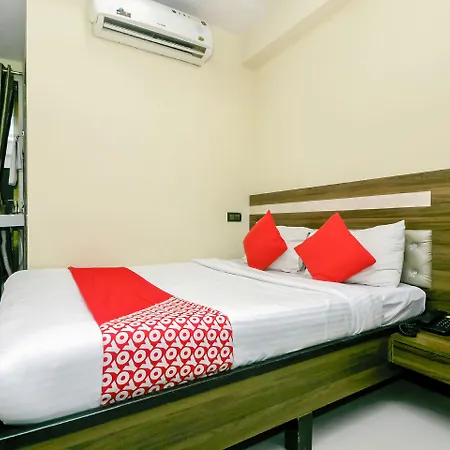 Oyo 23656 Parimeet 3* Mumbai