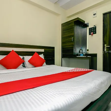 Oyo 23656 Parimeet Mumbai