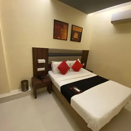 Regal International - Near International Airport Andheri East Hotel 3*